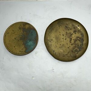 2 Antique Round Brass Scale Pans 8” & 6.25” Mercantile Hard Goods Countertop Old